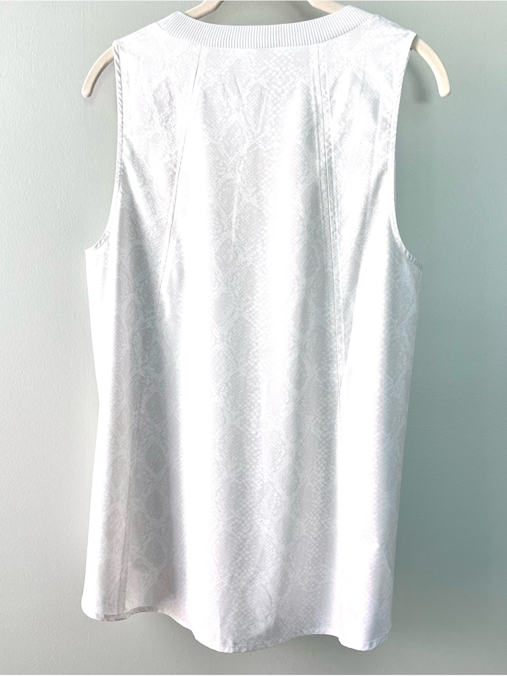 Athleta Python Print Sleeveless Top - Picture 7 of 7